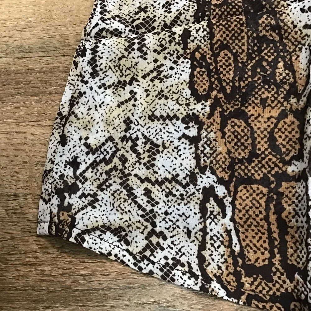 Nwot Timing Tank Top Size Small Crop Snakeskin Animal Print Black Brown - Picture 7 of 10